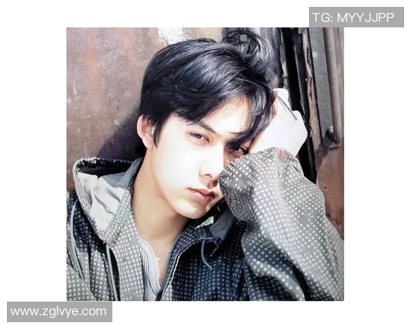 刘泽一的成长之路:从平凡少年到卓越领袖的奋斗故事 刘泽一的成长之路:从平凡少年到卓越领袖的奋斗故事